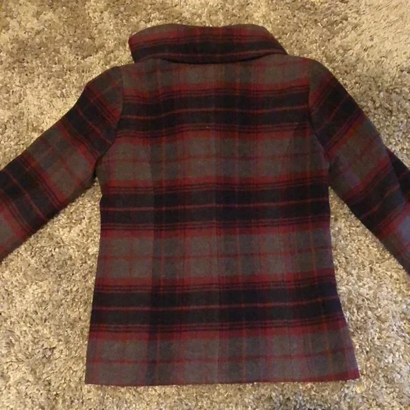 Plaid Coat 🧥 - Picture 3 of 5